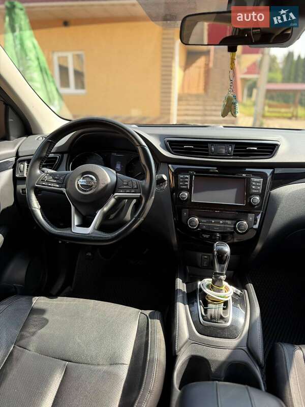 Позашляховик / Кросовер Nissan Rogue 2018 в Києві