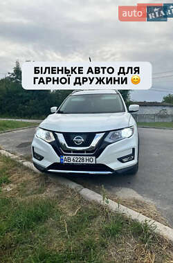 Внедорожник / Кроссовер Nissan Rogue 2017 в Городковке