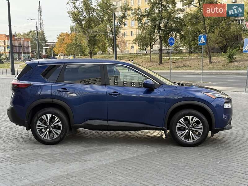 Позашляховик / Кросовер Nissan Rogue 2023 в Дніпрі