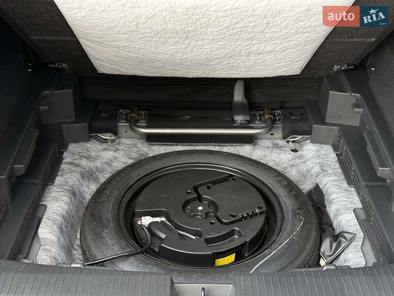 Позашляховик / Кросовер Nissan Rogue 2023 в Дніпрі