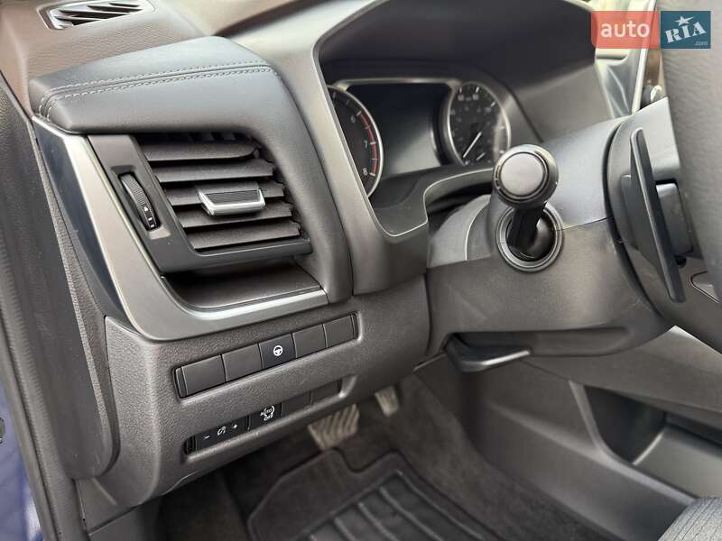 Позашляховик / Кросовер Nissan Rogue 2023 в Дніпрі