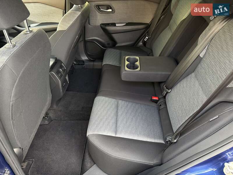 Позашляховик / Кросовер Nissan Rogue 2023 в Дніпрі