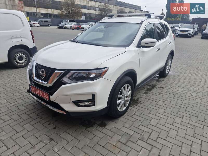 Внедорожник / Кроссовер Nissan Rogue 2020 в 