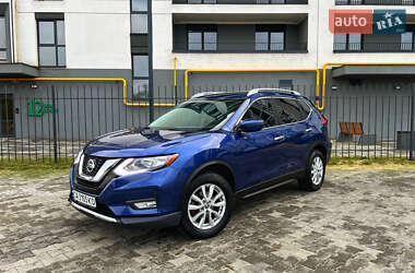 Внедорожник / Кроссовер Nissan Rogue 2017 в Черкассах
