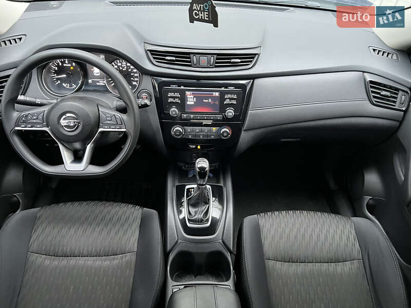 Позашляховик / Кросовер Nissan Rogue 2017 в Черкасах