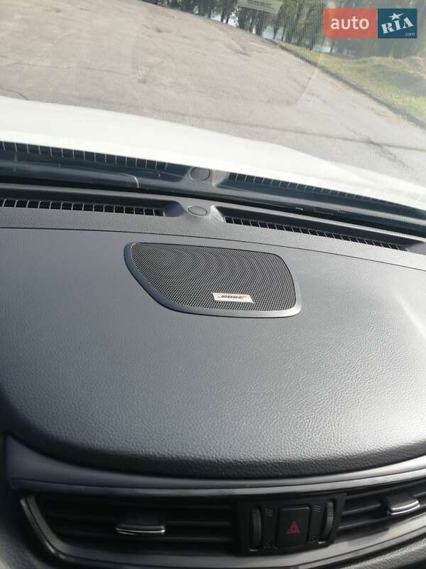 Позашляховик / Кросовер Nissan Rogue 2017 в Горішніх Плавнях