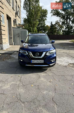 Внедорожник / Кроссовер Nissan Rogue 2017 в Запорожье