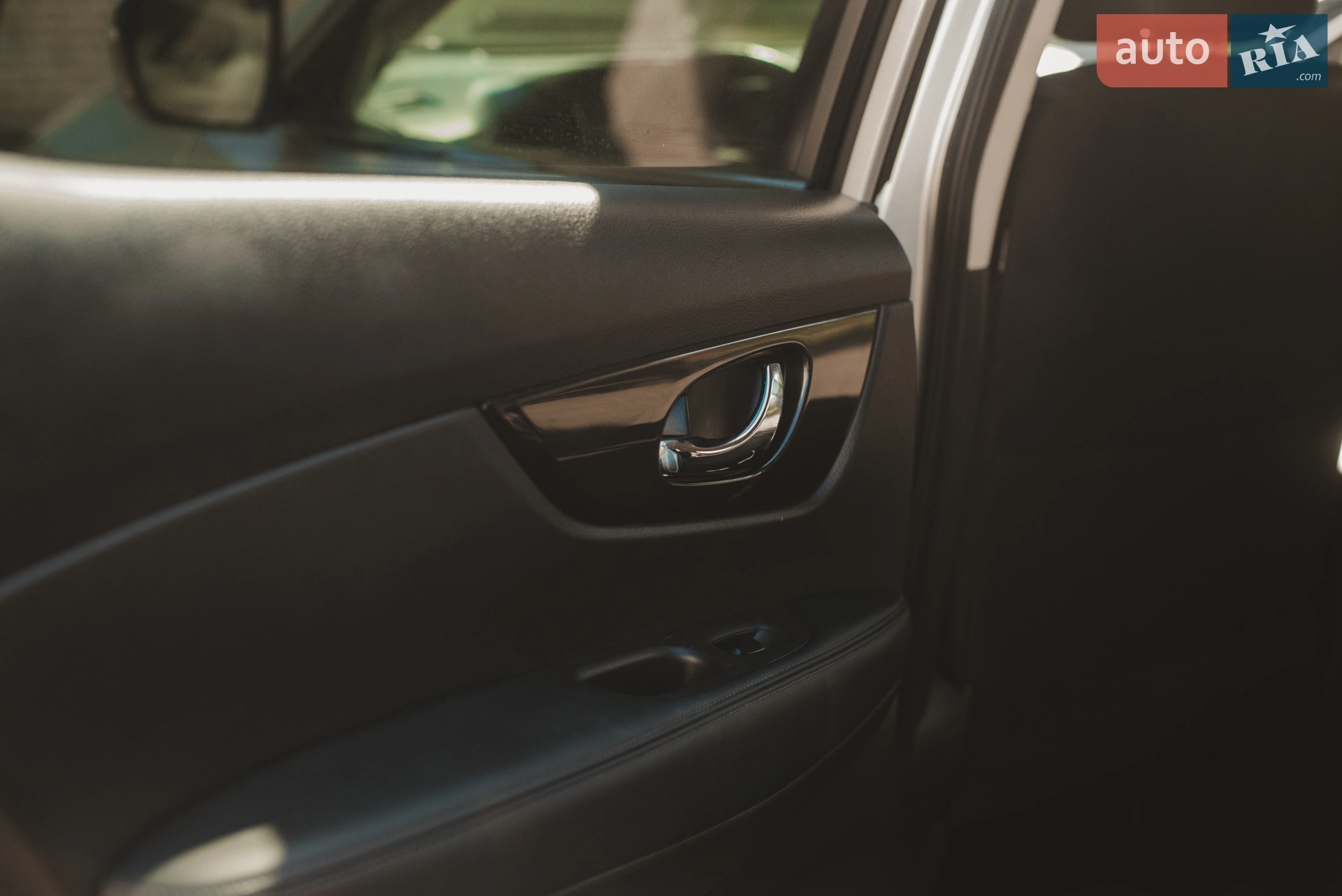2018 Nissan Rogue - мініатюра 18