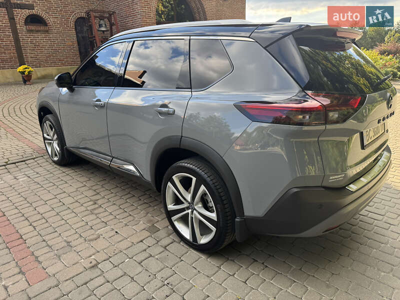 Внедорожник / Кроссовер Nissan Rogue 2021 в Львове