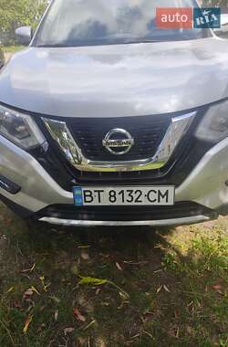 Внедорожник / Кроссовер Nissan Rogue 2016 в Львове