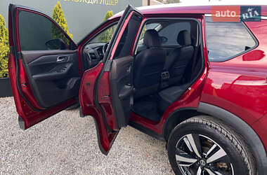 Внедорожник / Кроссовер Nissan Rogue 2021 в 