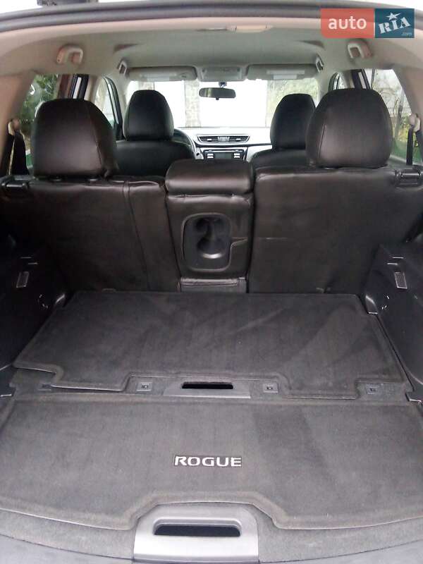 Позашляховик / Кросовер Nissan Rogue 2017 в Шполі
