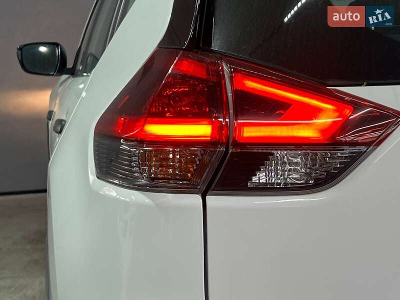 Внедорожник / Кроссовер Nissan Rogue 2018 в Одессе