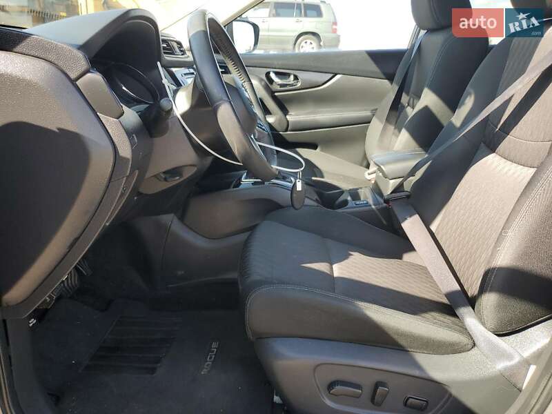 Внедорожник / Кроссовер Nissan Rogue 2016 в Днепре
