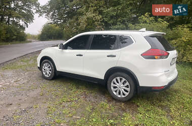 Внедорожник / Кроссовер Nissan Rogue 2017 в 