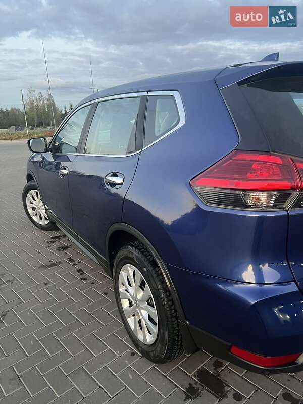 Внедорожник / Кроссовер Nissan Rogue 2017 в Сокале