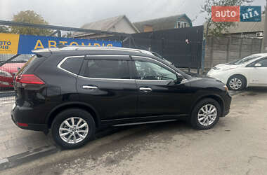 Внедорожник / Кроссовер Nissan Rogue 2017 в 