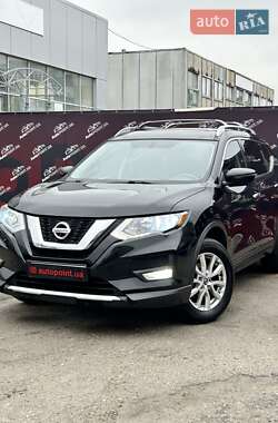 Позашляховик / Кросовер Nissan Rogue 2017 в Сумах