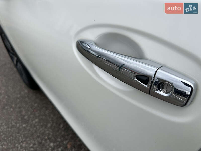 Позашляховик / Кросовер Nissan Rogue 2018 в Києві