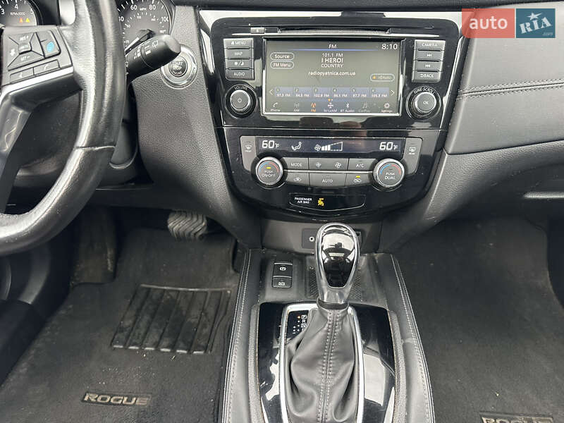 Позашляховик / Кросовер Nissan Rogue 2018 в Києві