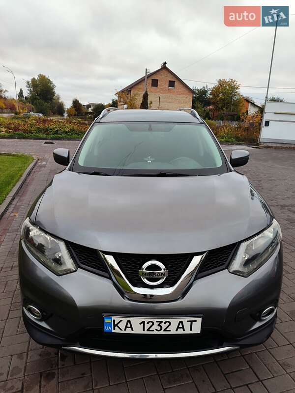 Позашляховик / Кросовер Nissan Rogue 2015 в Києві