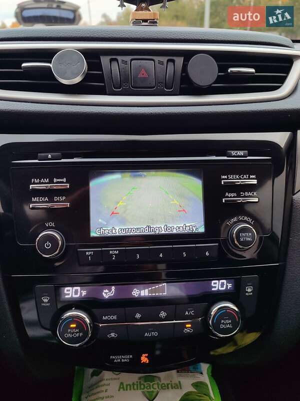 Позашляховик / Кросовер Nissan Rogue 2015 в Києві