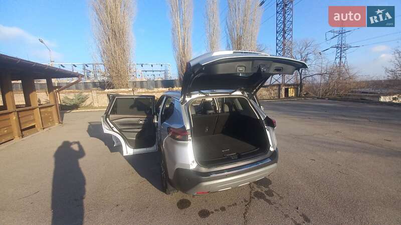 Внедорожник / Кроссовер Nissan Rogue 2021 в Запорожье