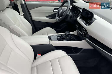 Внедорожник / Кроссовер Nissan Rogue 2023 в 
