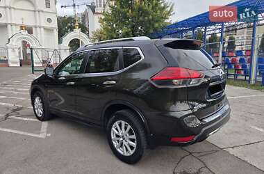 Внедорожник / Кроссовер Nissan Rogue 2017 в 