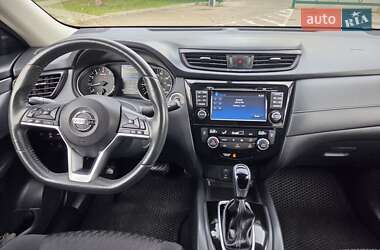Внедорожник / Кроссовер Nissan Rogue 2017 в 