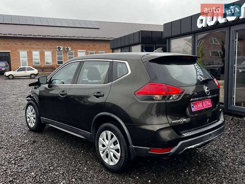 Внедорожник / Кроссовер Nissan Rogue 2017 в Луцке