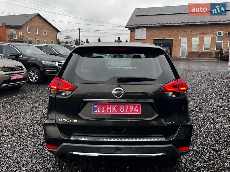 Внедорожник / Кроссовер Nissan Rogue 2017 в Луцке