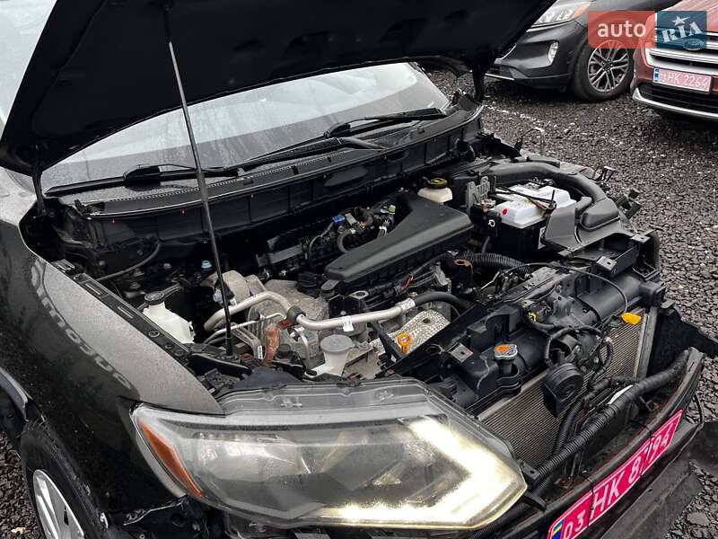 Внедорожник / Кроссовер Nissan Rogue 2017 в Луцке