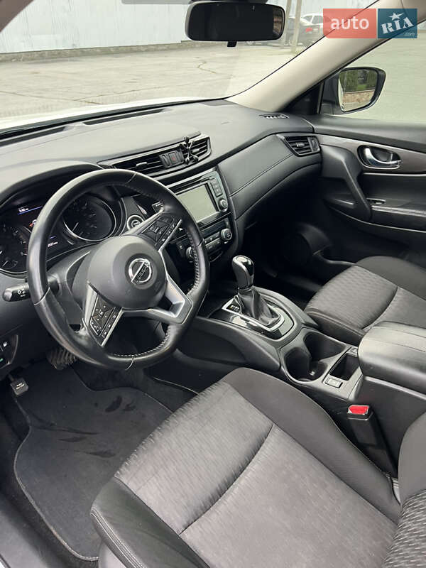 Внедорожник / Кроссовер Nissan Rogue 2019 в Киеве