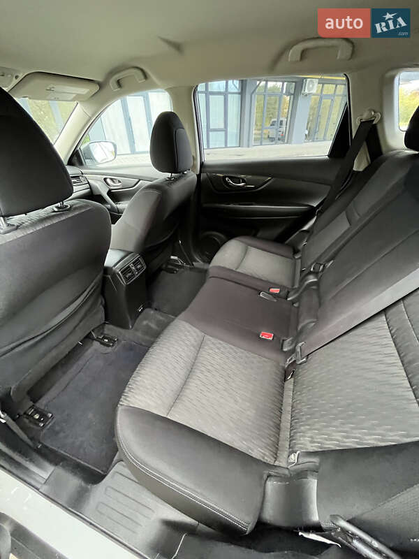 Внедорожник / Кроссовер Nissan Rogue 2019 в Львове