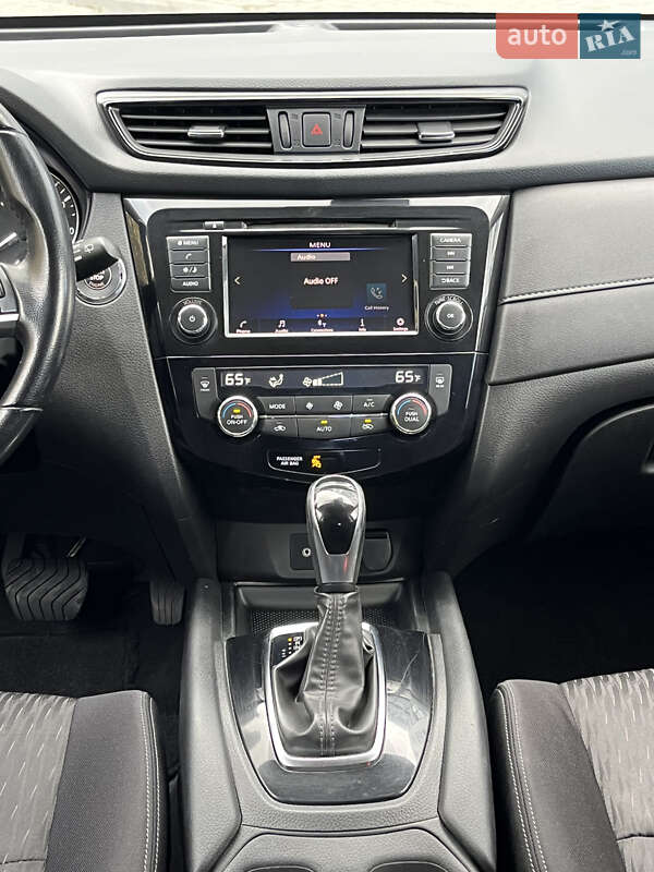 Внедорожник / Кроссовер Nissan Rogue 2019 в Львове