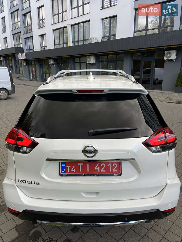 Внедорожник / Кроссовер Nissan Rogue 2019 в Львове