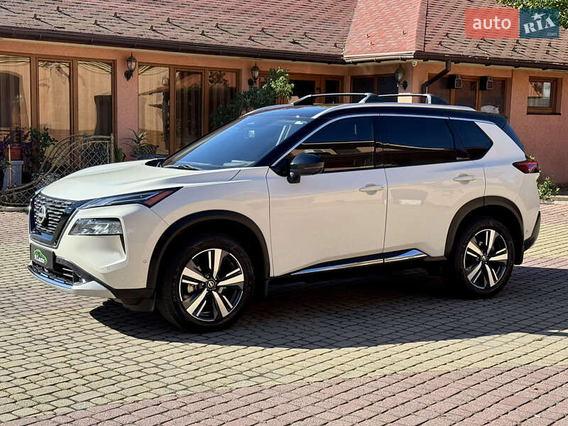 Внедорожник / Кроссовер Nissan Rogue 2021 в Мукачево