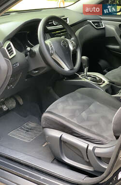 Внедорожник / Кроссовер Nissan Rogue 2016 в 