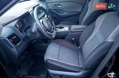 Внедорожник / Кроссовер Nissan Rogue 2020 в 