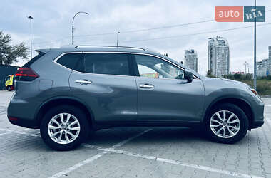Внедорожник / Кроссовер Nissan Rogue 2019 в 