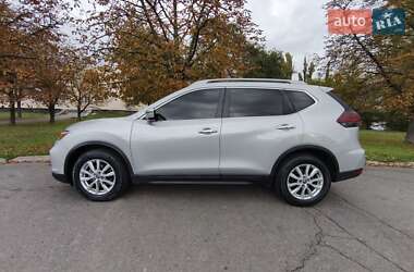 Внедорожник / Кроссовер Nissan Rogue 2019 в 