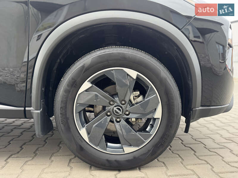 Внедорожник / Кроссовер Nissan Rogue 2024 в Луцке