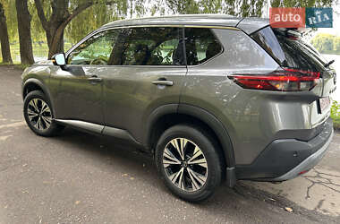 Внедорожник / Кроссовер Nissan Rogue 2021 в 