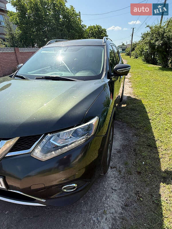 Позашляховик / Кросовер Nissan Rogue 2016 в Чернігові