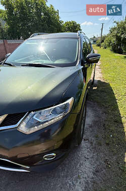 Внедорожник / Кроссовер Nissan Rogue 2016 в 