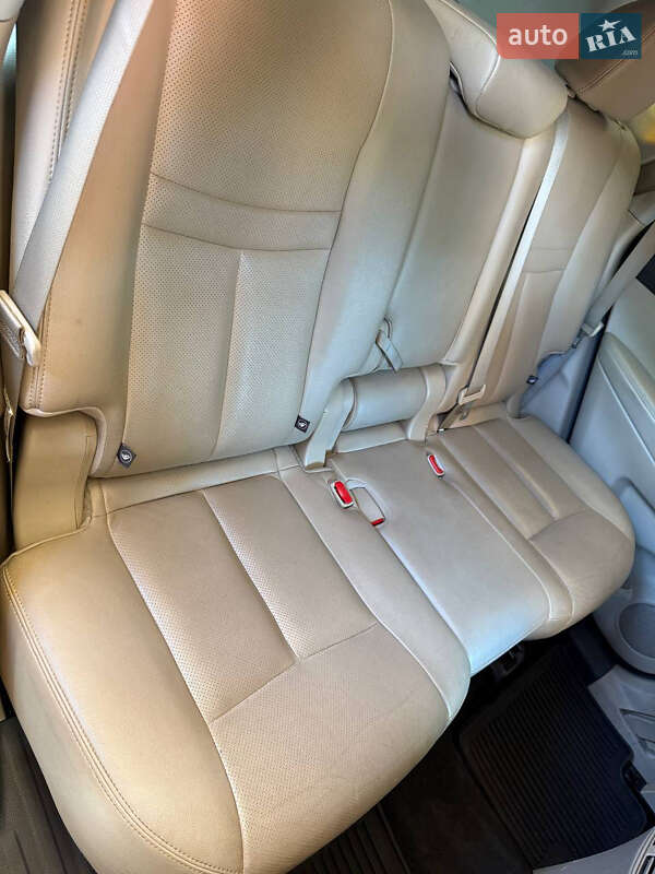 Позашляховик / Кросовер Nissan Rogue 2016 в Чернігові