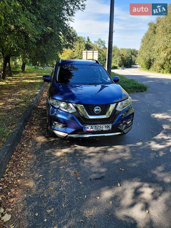 Внедорожник / Кроссовер Nissan Rogue 2018 в Киеве