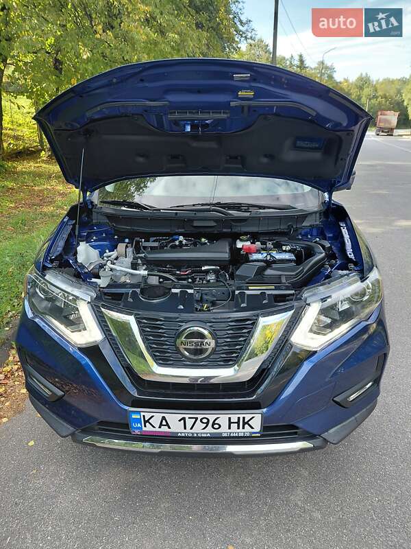 Внедорожник / Кроссовер Nissan Rogue 2018 в Киеве