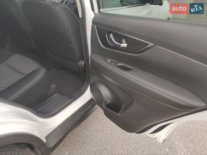 Внедорожник / Кроссовер Nissan Rogue 2017 в Львове фото 24 Внедорожник / Кроссовер Nissan Rogue 2017 в Львове